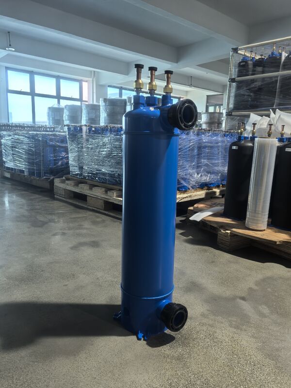 Zakres temperatury roboczej od 0 do 45 stopni Celsjusza Wymiennik ciepła basenowy MHTA-7 Instalacja pozioma lub pionowa z rurą w strukturze powłoki PVC