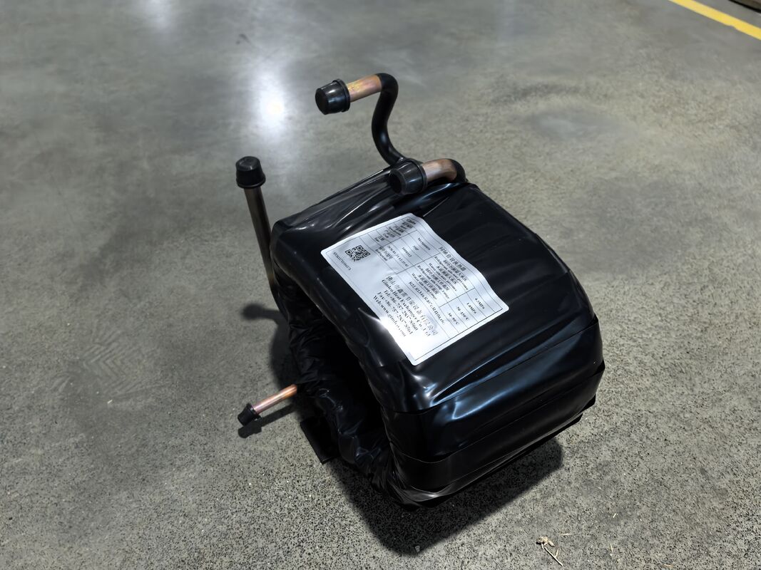 Długość rury od 2 do 10 m Kondensator pompy ciepła zawierający w sobie rury w rurze wymiennik ciepła nadający się do komercyjnych systemów HVAC