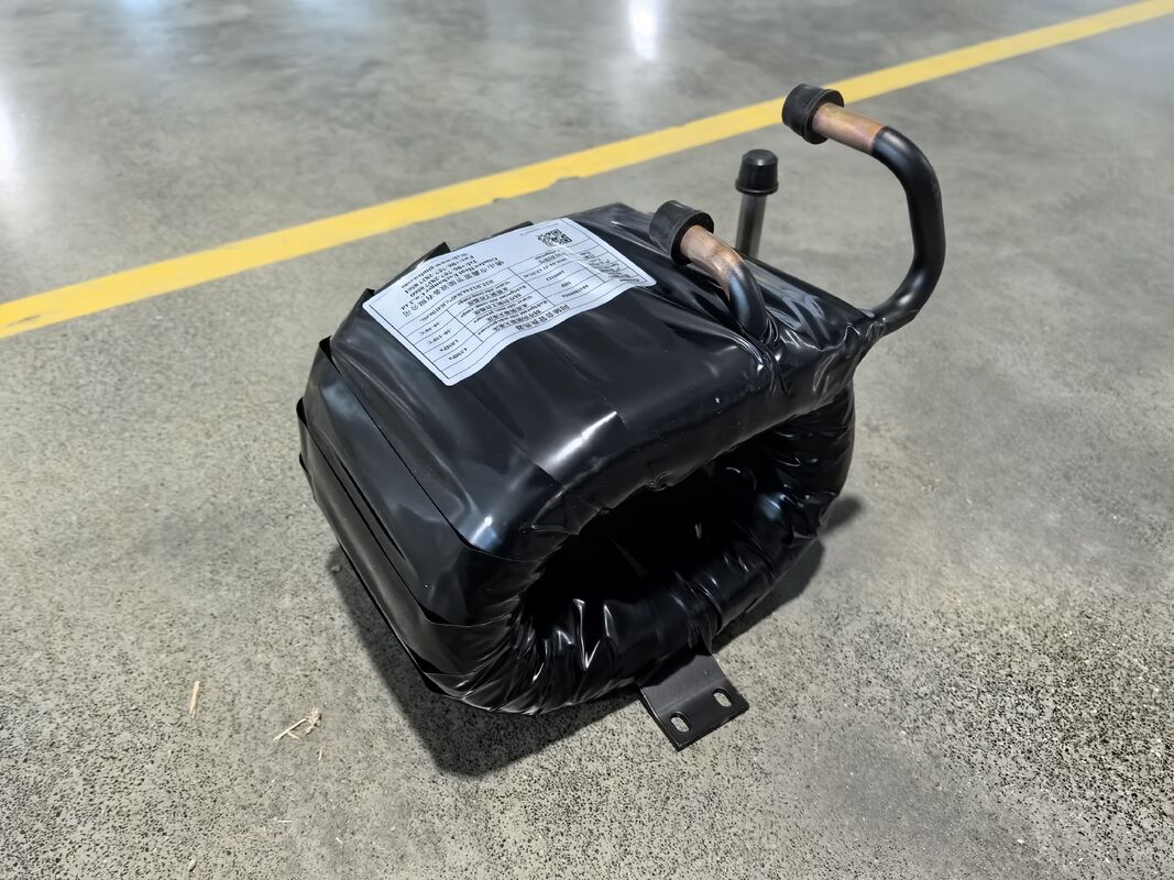 Wymiennik ciepła ciepłej wody, zaprojektowany do skutecznej zapobiegania zamarzaniu, zapewniający pracę w chłodnym środowisku