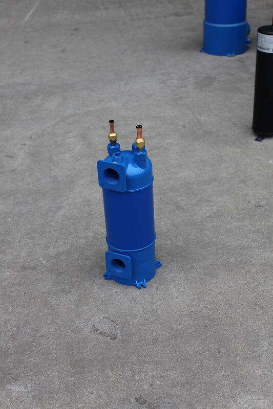 Zakres temperatury roboczej od 0 do 40 stopni Celsjusza Wymiennik ciepła tytanowy o maksymalnym ciśnieniu roboczym 52 bar dla zarządzania cieplnym